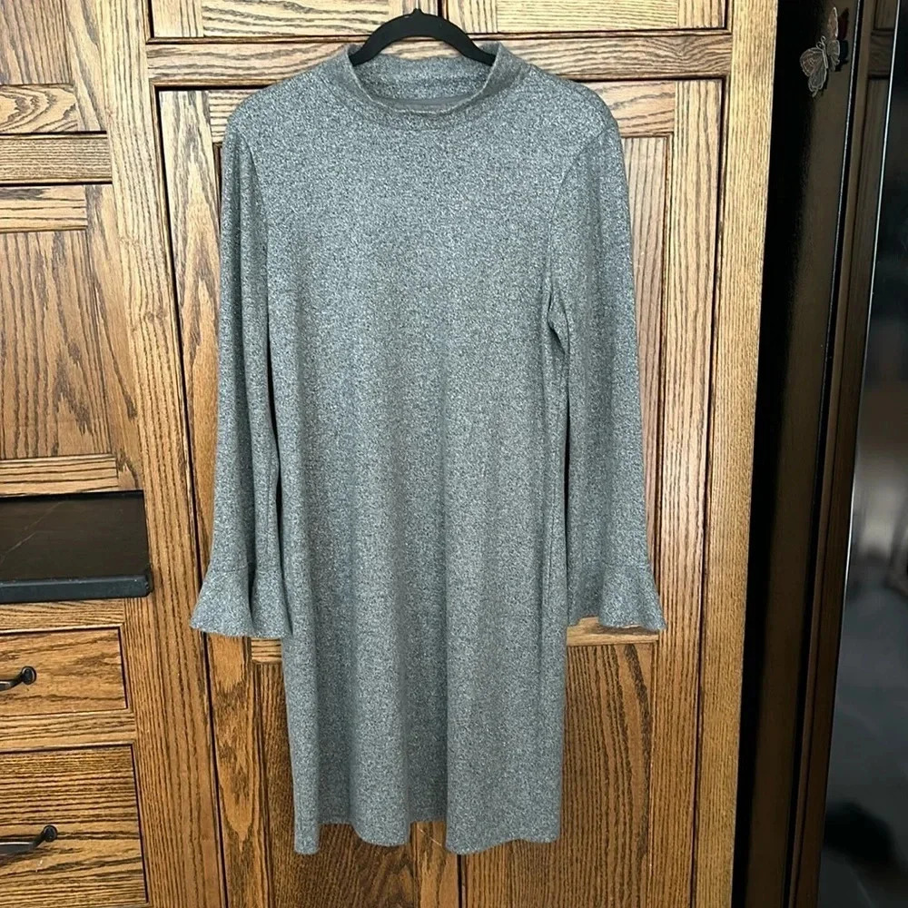 WHBM Silver‎ Grey metallic Long Bell Sleeve Sweater Dress Size Large Super soft